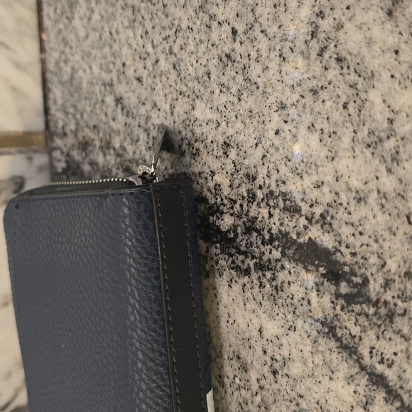 Michael Kors Navy Blue Long Zipper Wallet NWT - Picture 4 of 5